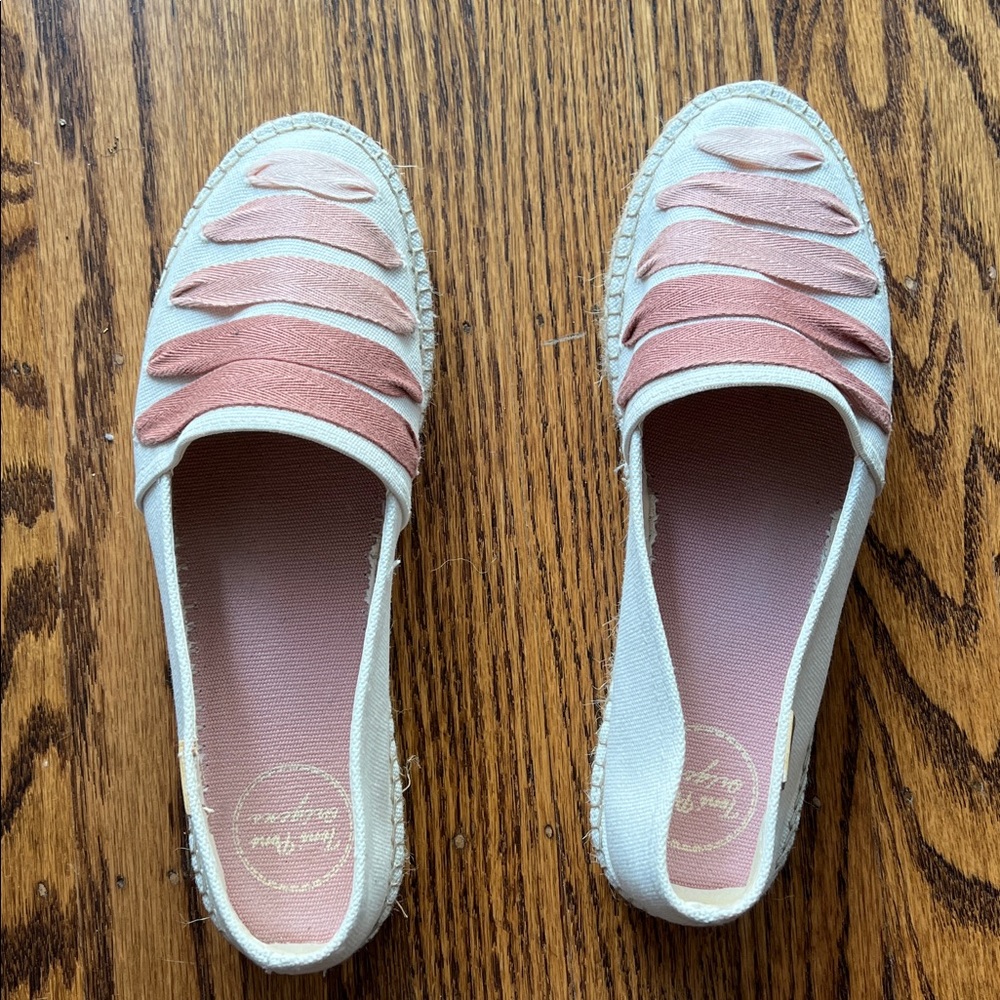 Toni Pons Espadrilles. Size 40. Barely Worn.